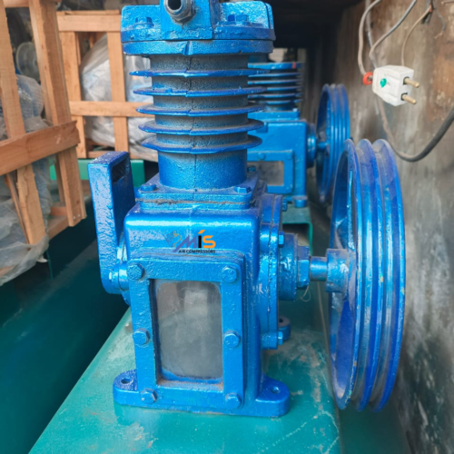 Single piston local air compressor